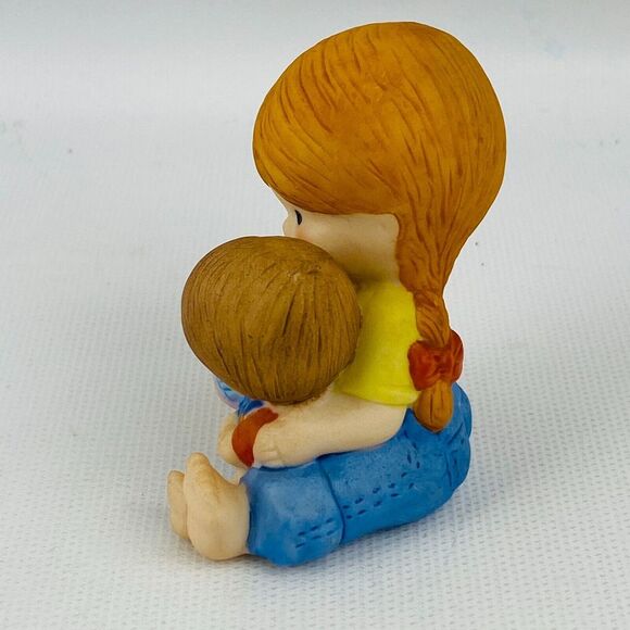 Vintage Enesco Country Cousins Katie Holding Baby Boy Ball Toddler 1985 Figure - Picture 4 of 7